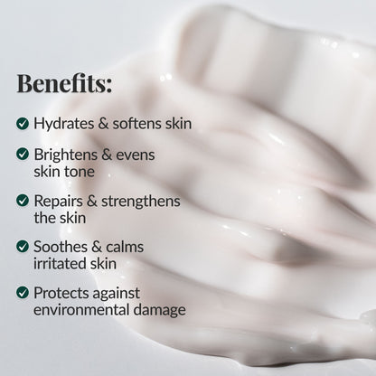 Hydrating hand cream that repairs dry hands, improves skin softness and smoothness for daily hand care